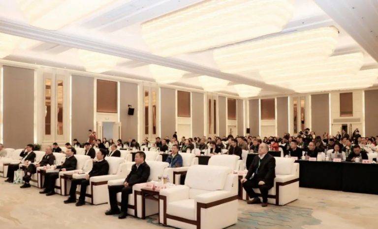 开云足球体育_开云足球(中国)荣获“中国实验室绿色技术贡献奖”|第三届中国实验室绿色技术国际报告会圆满落幕